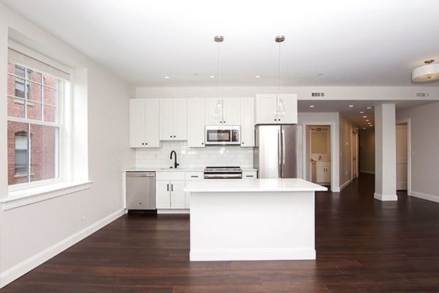 120 Washington St 302, Salem, MA 01970