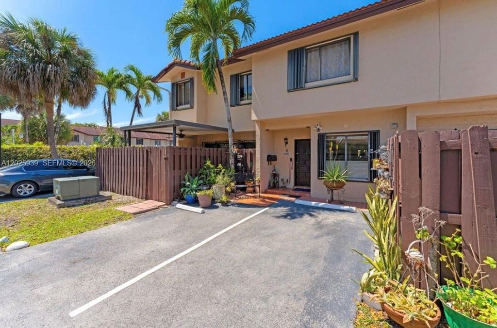 14205 SW 57th Ln 6-A-6, Miami, FL 33183