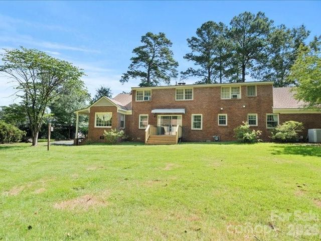201 Poplar Street, Cheraw, SC 29520