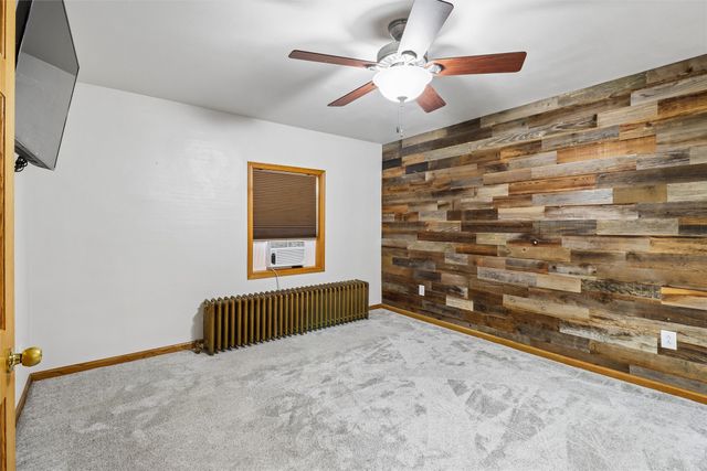 312 NE Dodge Street, Greenfield, IA 50849