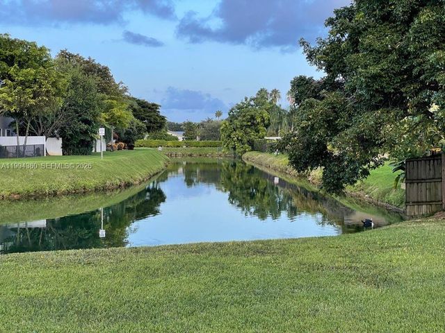 8701 SW 141st St C5, Palmetto Bay, FL 33176