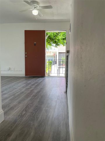 8701 SW 141st St C5, Palmetto Bay, FL 33176