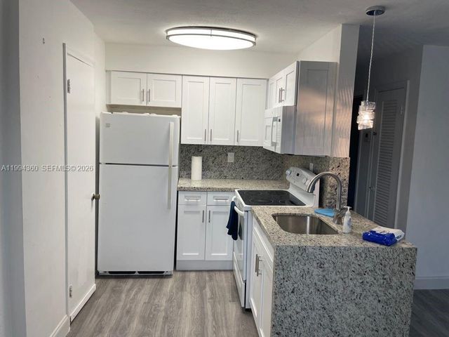 8701 SW 141st St C5, Palmetto Bay, FL 33176