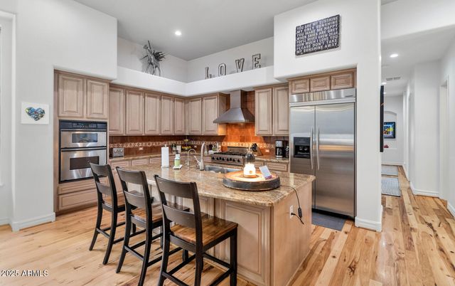 27562 N 83RD Glen, Peoria, AZ 85383