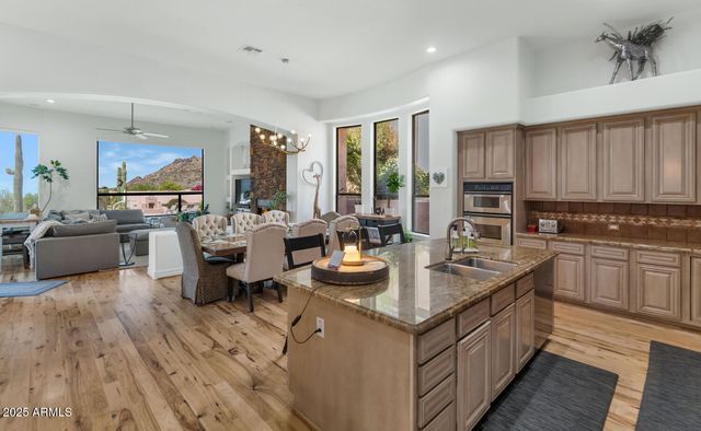 27562 N 83RD Glen, Peoria, AZ 85383