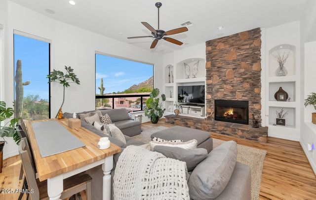 27562 N 83RD Glen, Peoria, AZ 85383