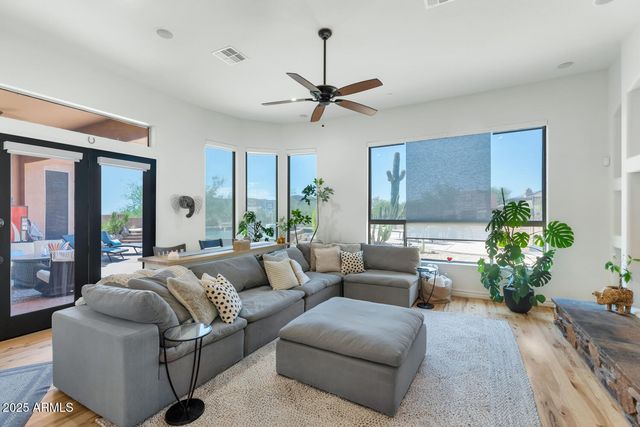 27562 N 83RD Glen, Peoria, AZ 85383