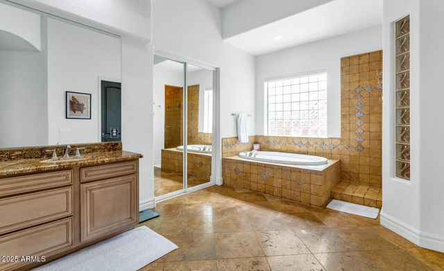 27562 N 83RD Glen, Peoria, AZ 85383