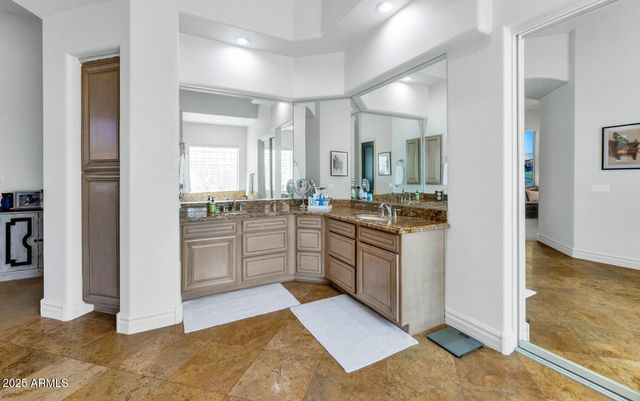 27562 N 83RD Glen, Peoria, AZ 85383