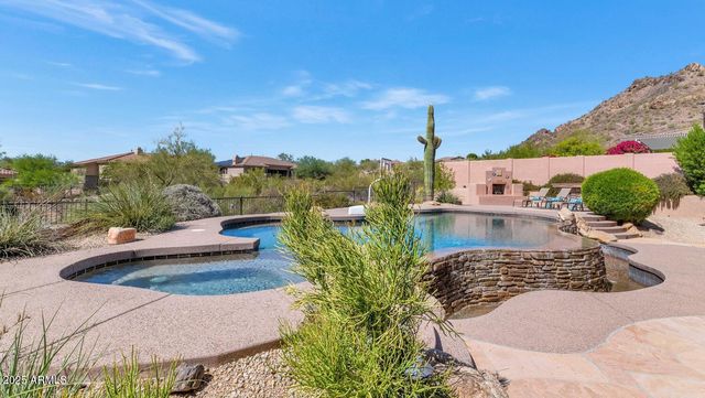 27562 N 83RD Glen, Peoria, AZ 85383