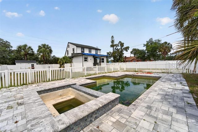 1900 16TH STREET S, St Petersburg, FL 33705