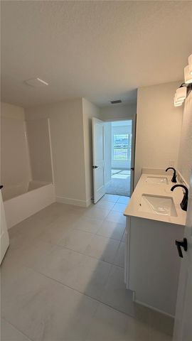 2500 AVERLAND LOOP, North Port, FL 34287