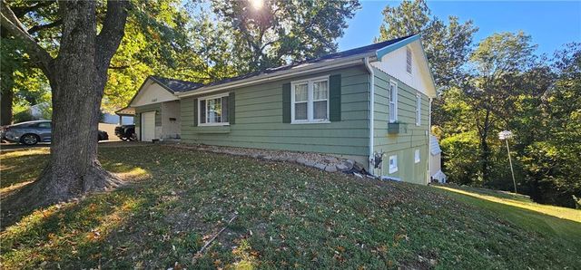 1607 Edgewood Lane, Lexington, MO 64067