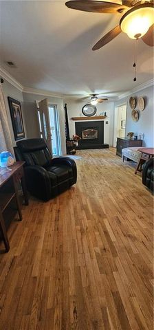 1607 Edgewood Lane, Lexington, MO 64067