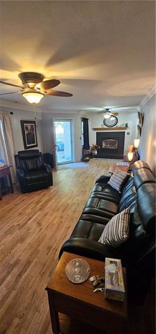 1607 Edgewood Lane, Lexington, MO 64067