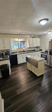 1607 Edgewood Lane, Lexington, MO 64067