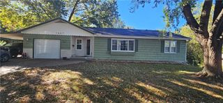 1607 Edgewood Lane, Lexington, MO 64067