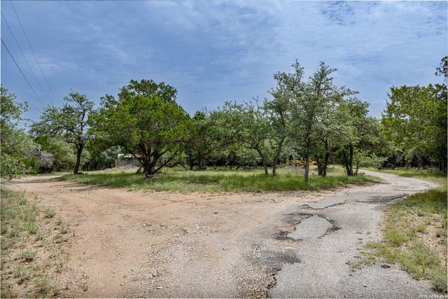 511 Vesper, Canyon Lake, TX 78133