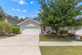 595 Earl Godwin Road, Freeport, FL 32439