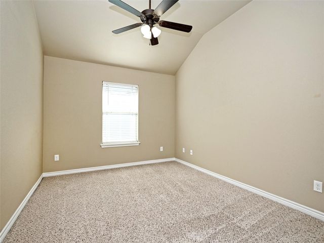 224 Geode LN, Jarrell, TX 76537