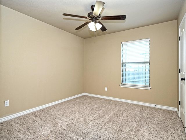 224 Geode LN, Jarrell, TX 76537
