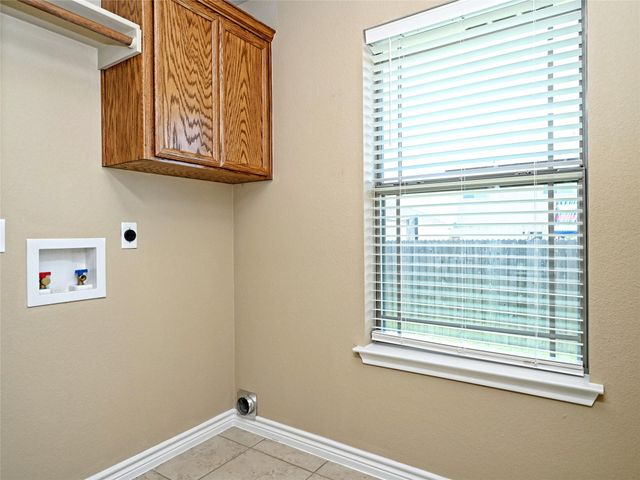 224 Geode LN, Jarrell, TX 76537