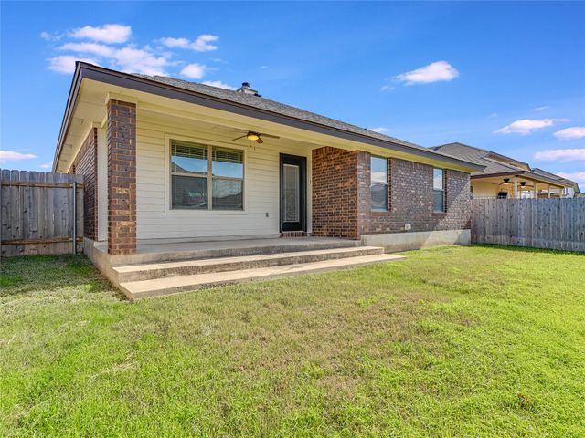 224 Geode LN, Jarrell, TX 76537