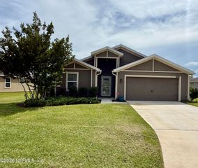 8690 LAKE GEORGE Circle E, Macclenny, FL 32063