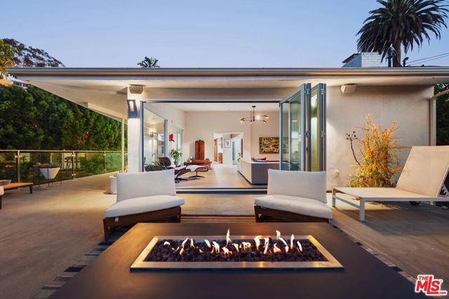 279 Mabery Road, Santa Monica, CA 90402