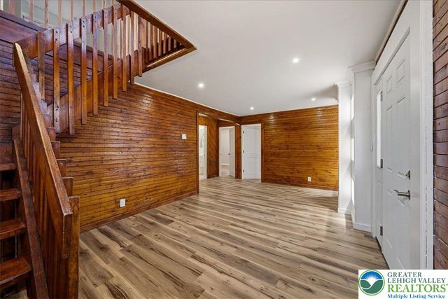 211 Geese Court, Lehman Twp, PA 18324