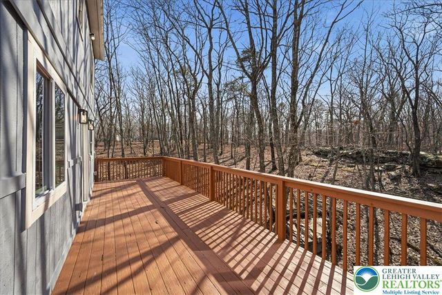 211 Geese Court, Lehman Twp, PA 18324