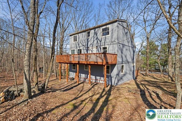 211 Geese Court, Lehman Twp, PA 18324