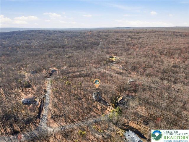 211 Geese Court, Lehman Twp, PA 18324