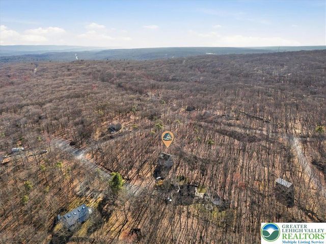 211 Geese Court, Lehman Twp, PA 18324