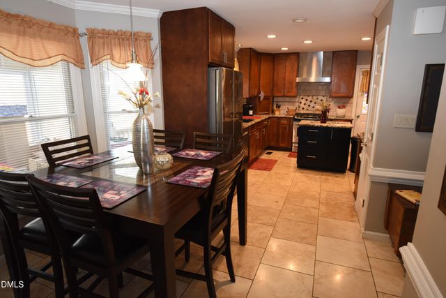 611 Flagstone Way, Durham, NC 27712