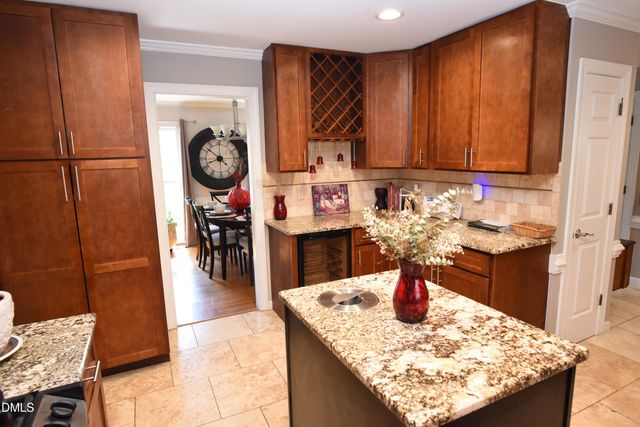 611 Flagstone Way, Durham, NC 27712