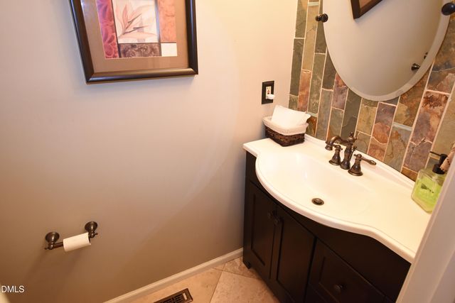 611 Flagstone Way, Durham, NC 27712