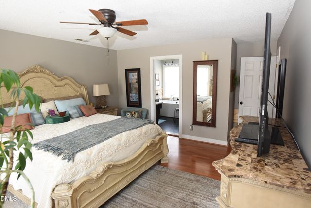 611 Flagstone Way, Durham, NC 27712