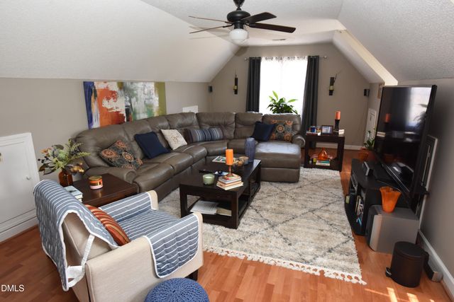 611 Flagstone Way, Durham, NC 27712