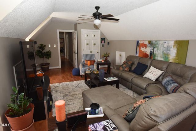 611 Flagstone Way, Durham, NC 27712