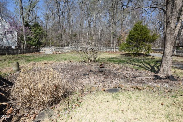 611 Flagstone Way, Durham, NC 27712