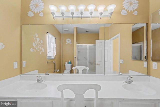 70 MIRAGE BLVD, Barnegat, NJ 08005