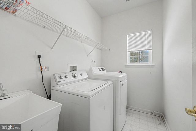 70 MIRAGE BLVD, Barnegat, NJ 08005