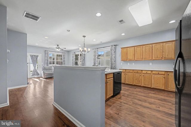 70 MIRAGE BLVD, Barnegat, NJ 08005