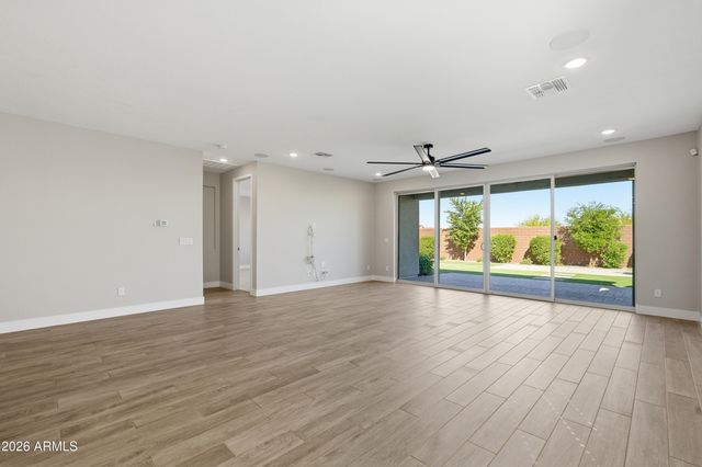 9616 E RAINBOW Avenue, Mesa, AZ 85212