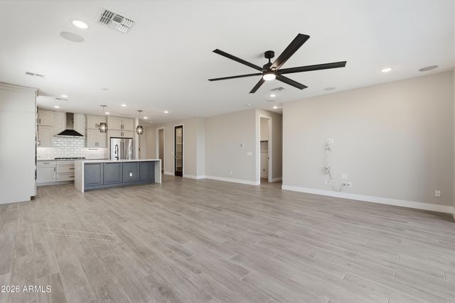 9616 E RAINBOW Avenue, Mesa, AZ 85212