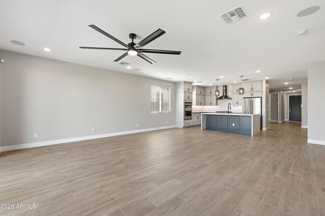 9616 E RAINBOW Avenue, Mesa, AZ 85212