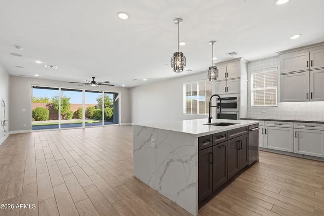 9616 E RAINBOW Avenue, Mesa, AZ 85212