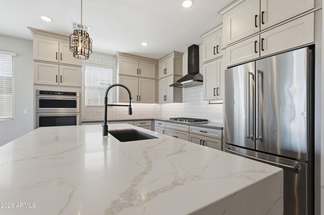 9616 E RAINBOW Avenue, Mesa, AZ 85212