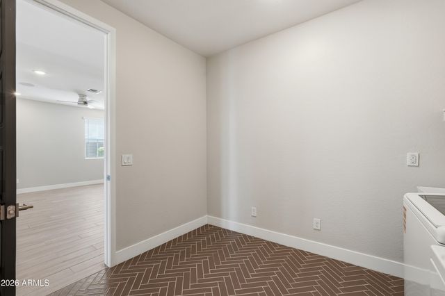 9616 E RAINBOW Avenue, Mesa, AZ 85212